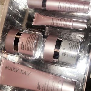 Mary Kay set